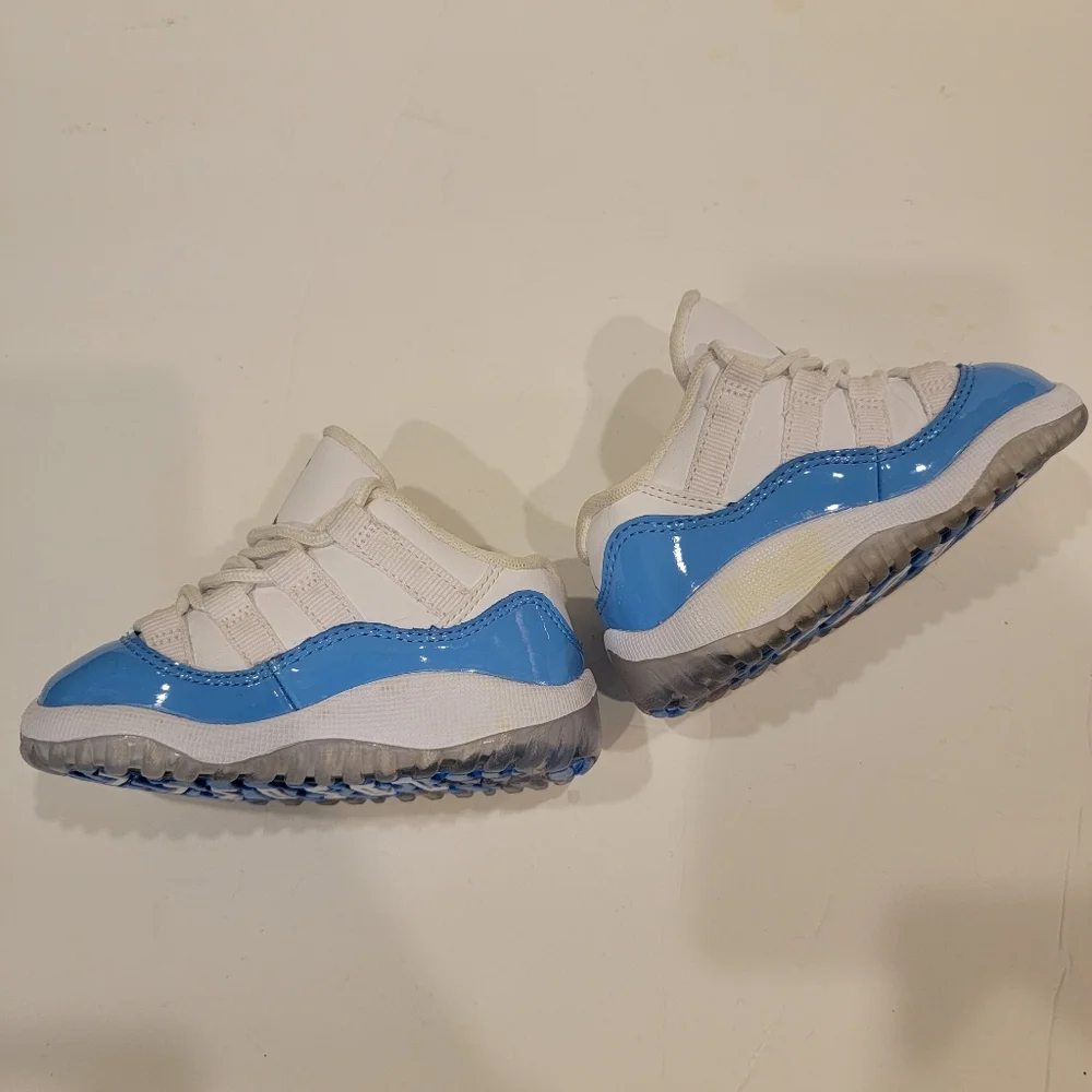Air Jordan 11 Retro XI Low 505836-106 UNC Blue 5c sneakers